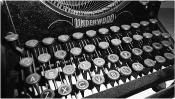 Image of an Underwood typewriter.
